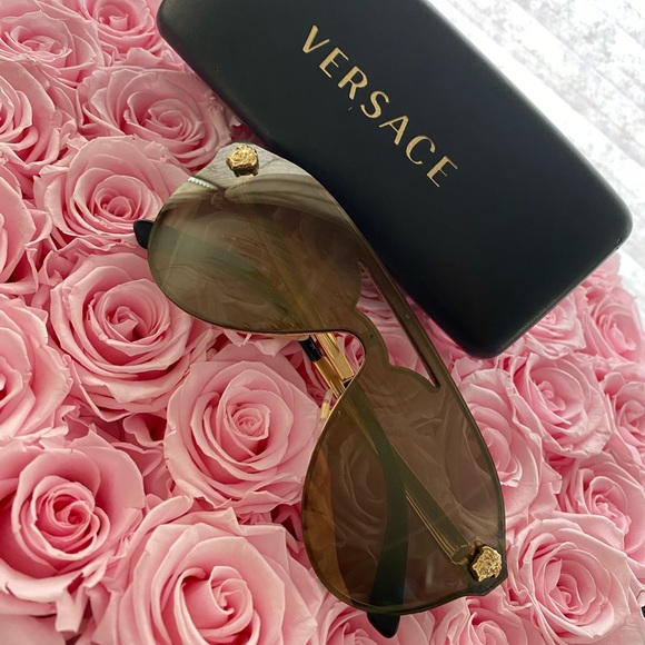 Versace Accessories - Versace sunglasses